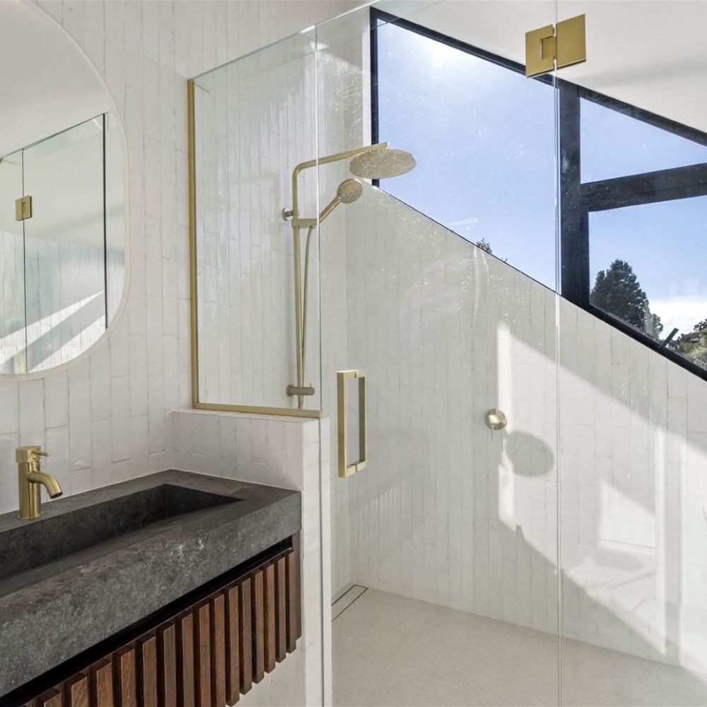 Caesarstone Rugged concrete integrated vantiy and basin
